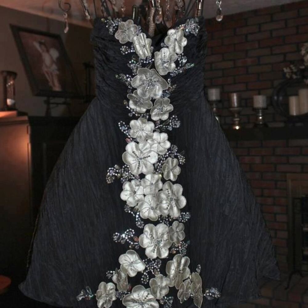 Terani Prom Textural Mini Ball Gown Size 0 - Picture 6 of 7
